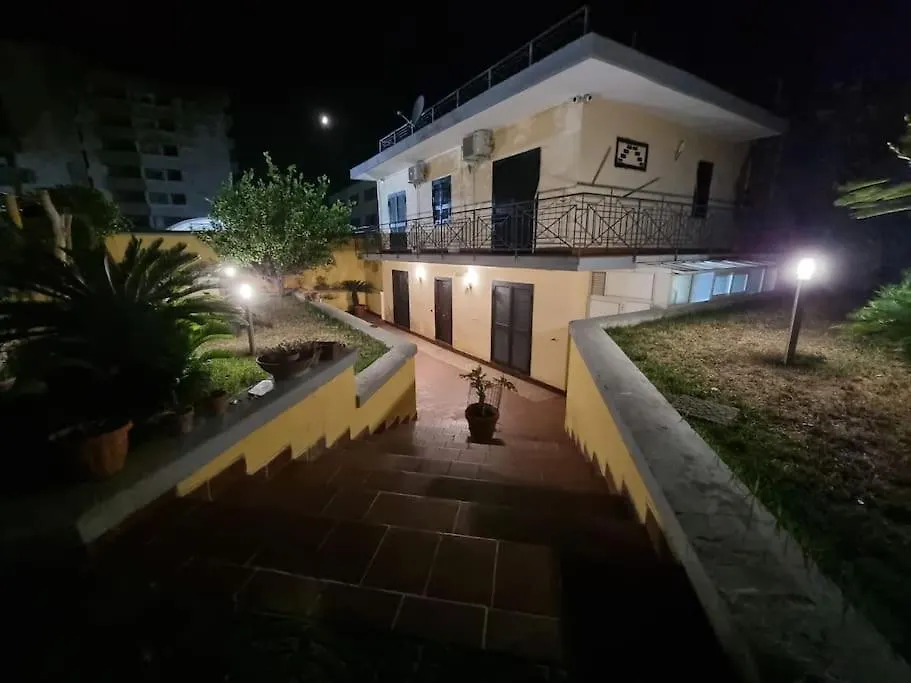 Villetta Pietrarsa Neapol 0*,  Itálie